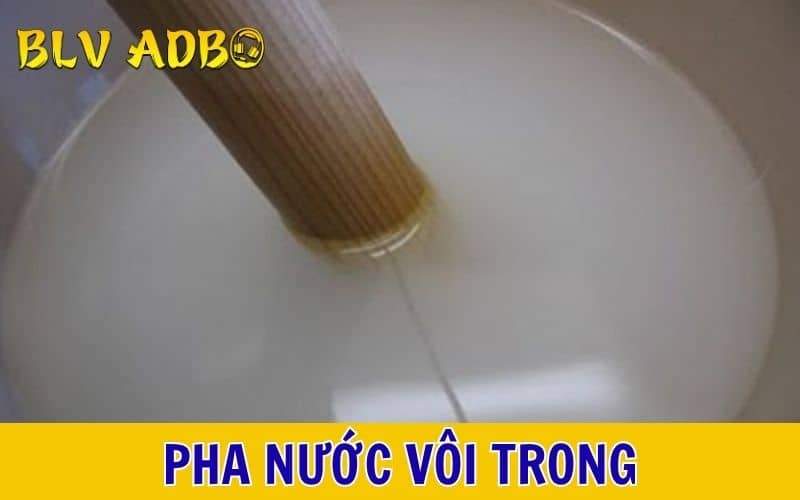 Cách pha nước vôi trong cho gà uống